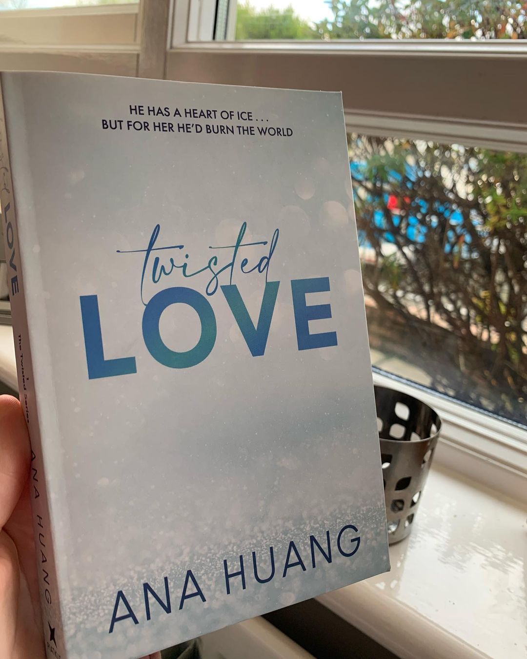 [ePUB] Twisted Love by Ana Huang PDF - (Twisted Book 1)